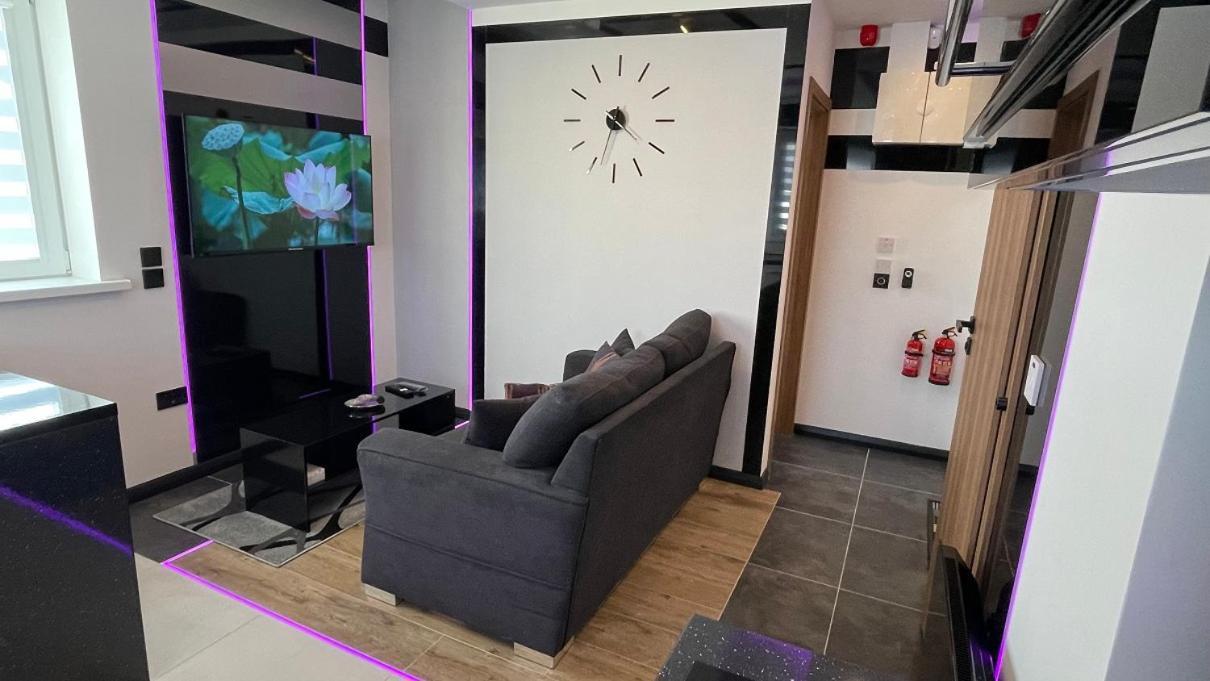 #5 Tgha Luxury One Bedroom Apartment In 阿斯隆 外观 照片