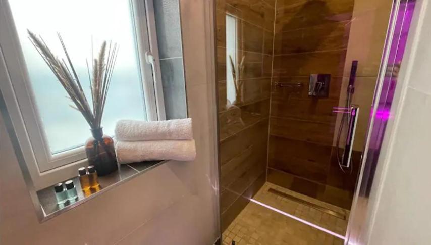 #5 Tgha Luxury One Bedroom Apartment In 阿斯隆 外观 照片
